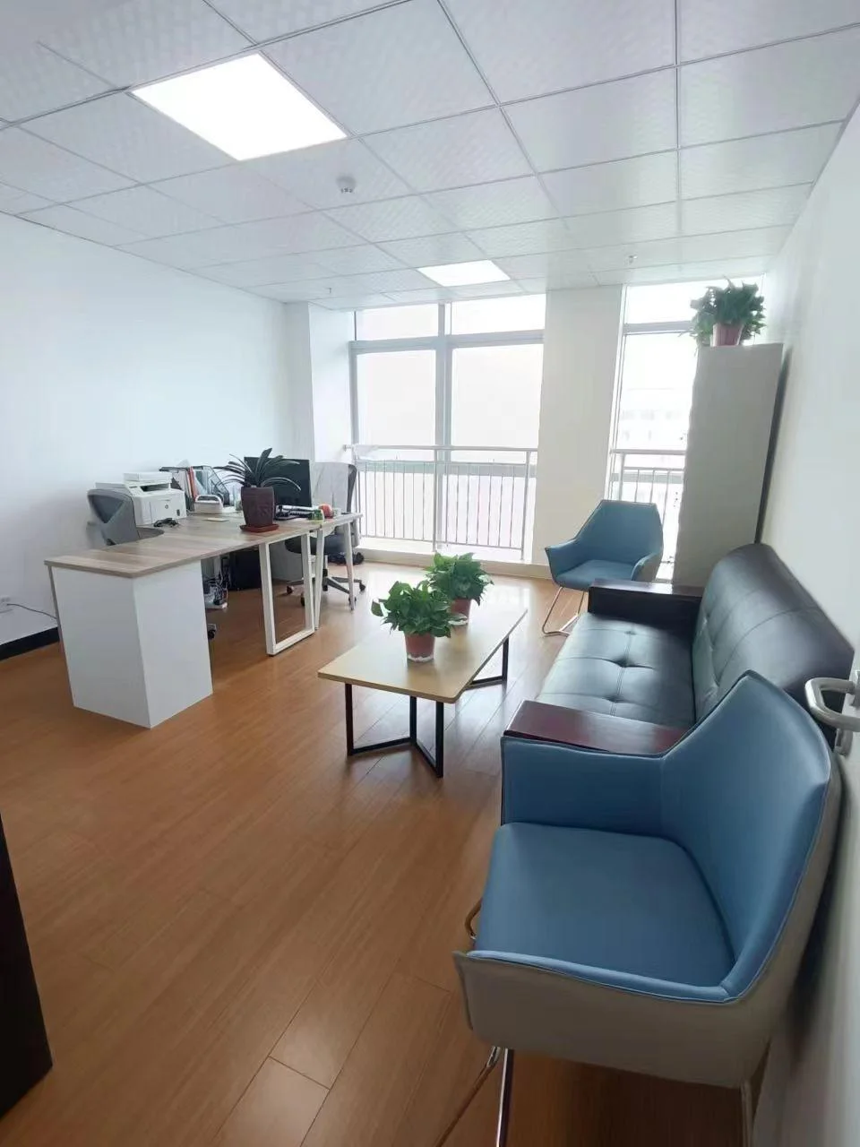 Jiashan People's Hospital · Meeting and office furniture